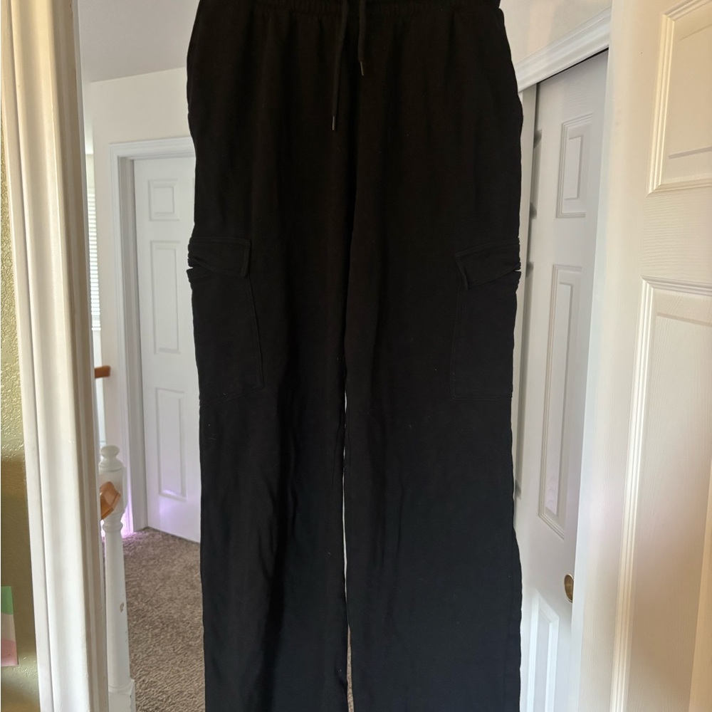 Old Navy Women's Black Wide-Leg Cargo Pants